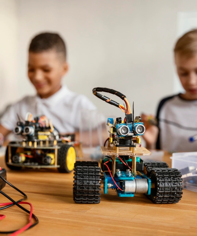 Robotics (7 years+) (Online & Onsite)